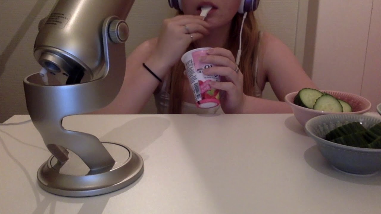 ASMR Eating yoghurt 😋