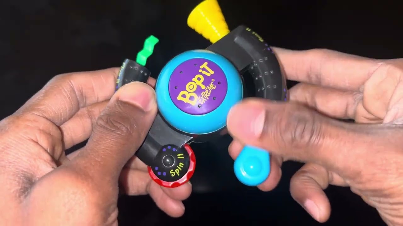 Beating The World’s Smallest Bop-it Extreme On Expert! 