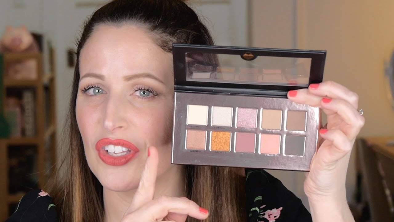 NASCE LA PALETTE FIRSTLOVE ❤️ LA MIA PRIMA PALETTE OCCHI 😍 OMBRETTI VELLUTATI MAT E SHIMMER