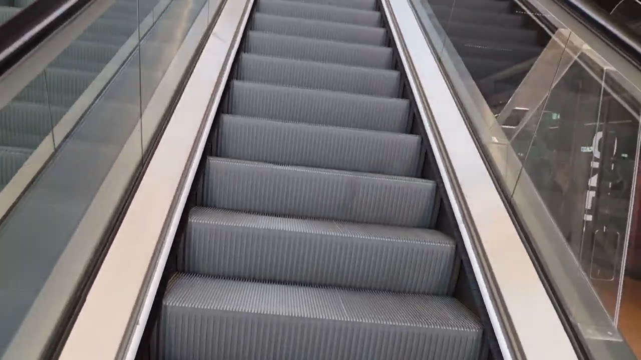 Rolltreppe 2 KONE TravelMaster 110 im Westfield Mega Mall Hamburg