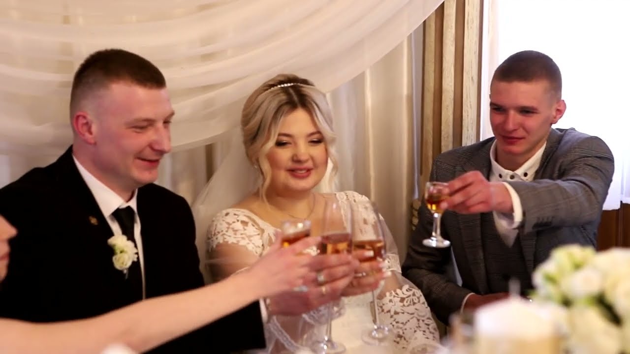 Вітання від батьків та родичів за кордону! Теща плаче! Гірко нареченим! Наречені дарують подарки!