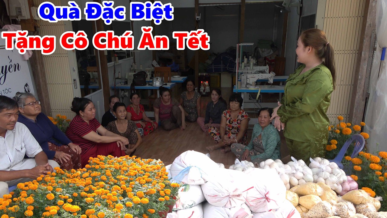 Món Quà Bất Ngờ Cuối Năm CÔ CHÚ Dành Tặng Bà Con Trong Xóm Ý Nghĩa Mùa Tết | NSĐQ