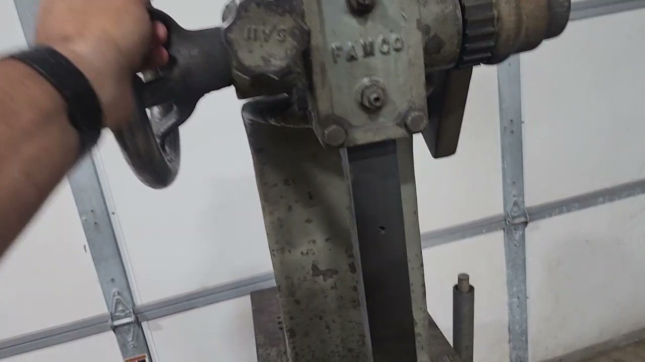 Famco 3 1/2 R Arbor Press 5 Ton Ratcheting Nice Heavy Stand
