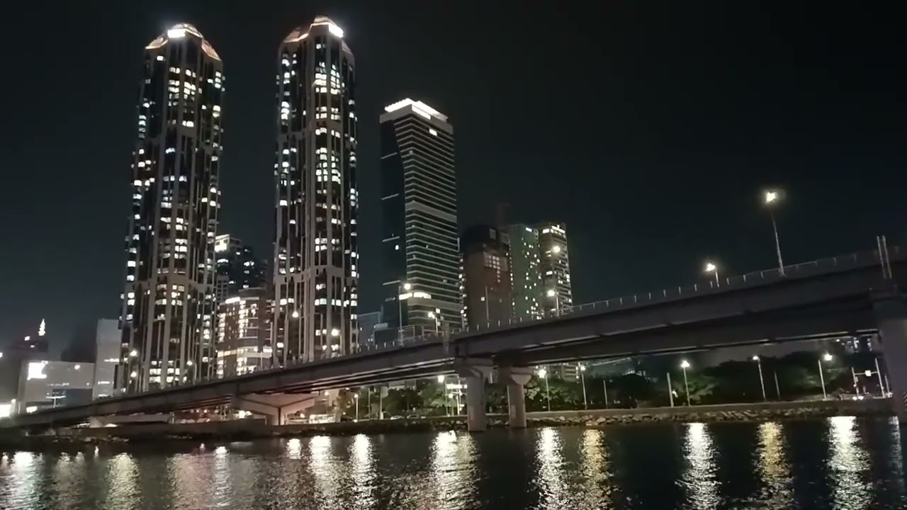 부산 해운대의 야경들. No.1 Night views of Haeundae in Busan, Korea. 