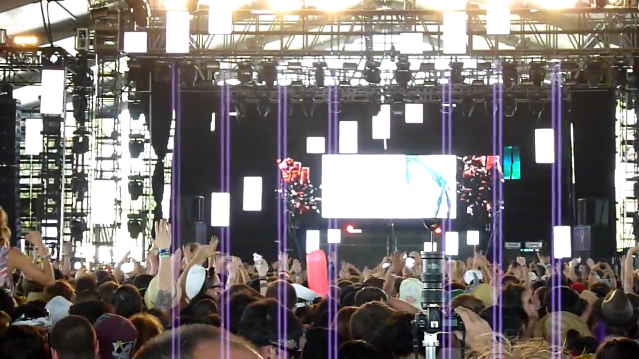 Skrillex @ Coachella 2011 Part 1 (Full Set HD)