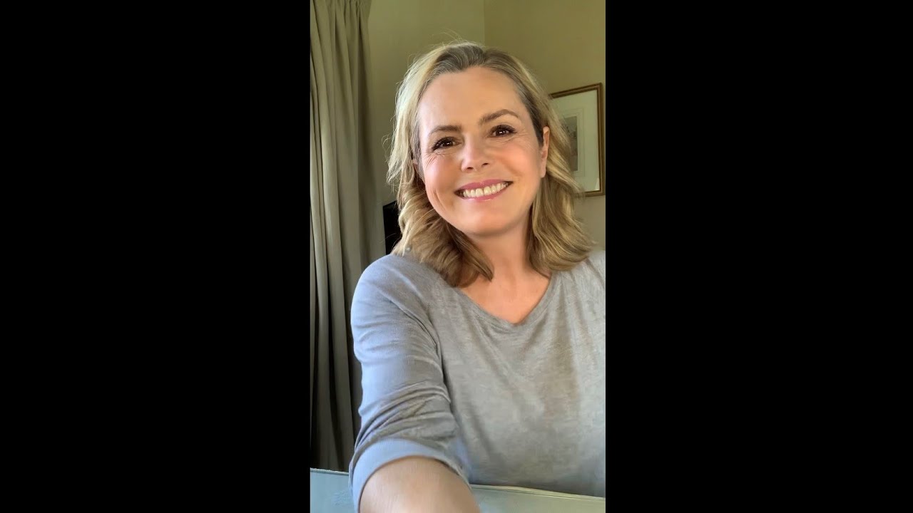 Everyday glam make-up tutorial with Liz Earle