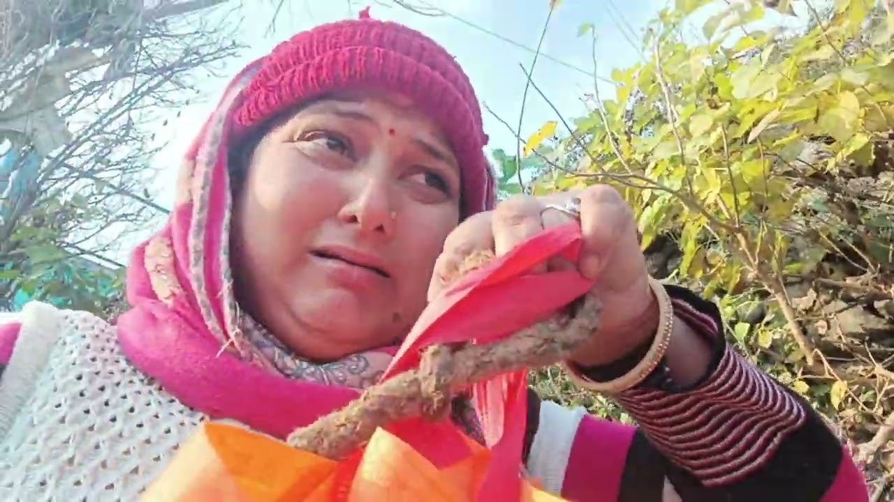 आज मां भी दिल्ली चलीं गईं हैं 🥹😭