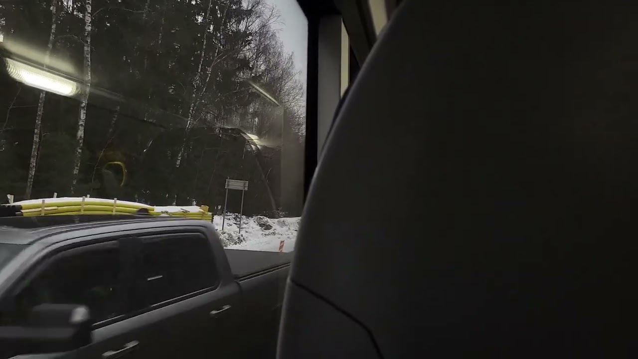 Linje 831 Truckvägen-Skogås centrum med Nobina 5049
