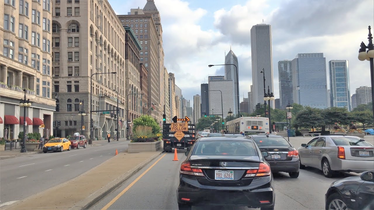 Driving Downtown - Chicago Main Street 4K - USA
