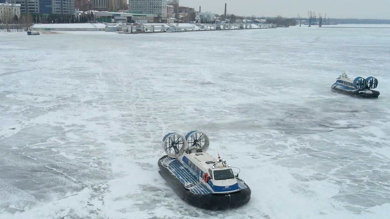 Зимняя переправа на воздушной подушке