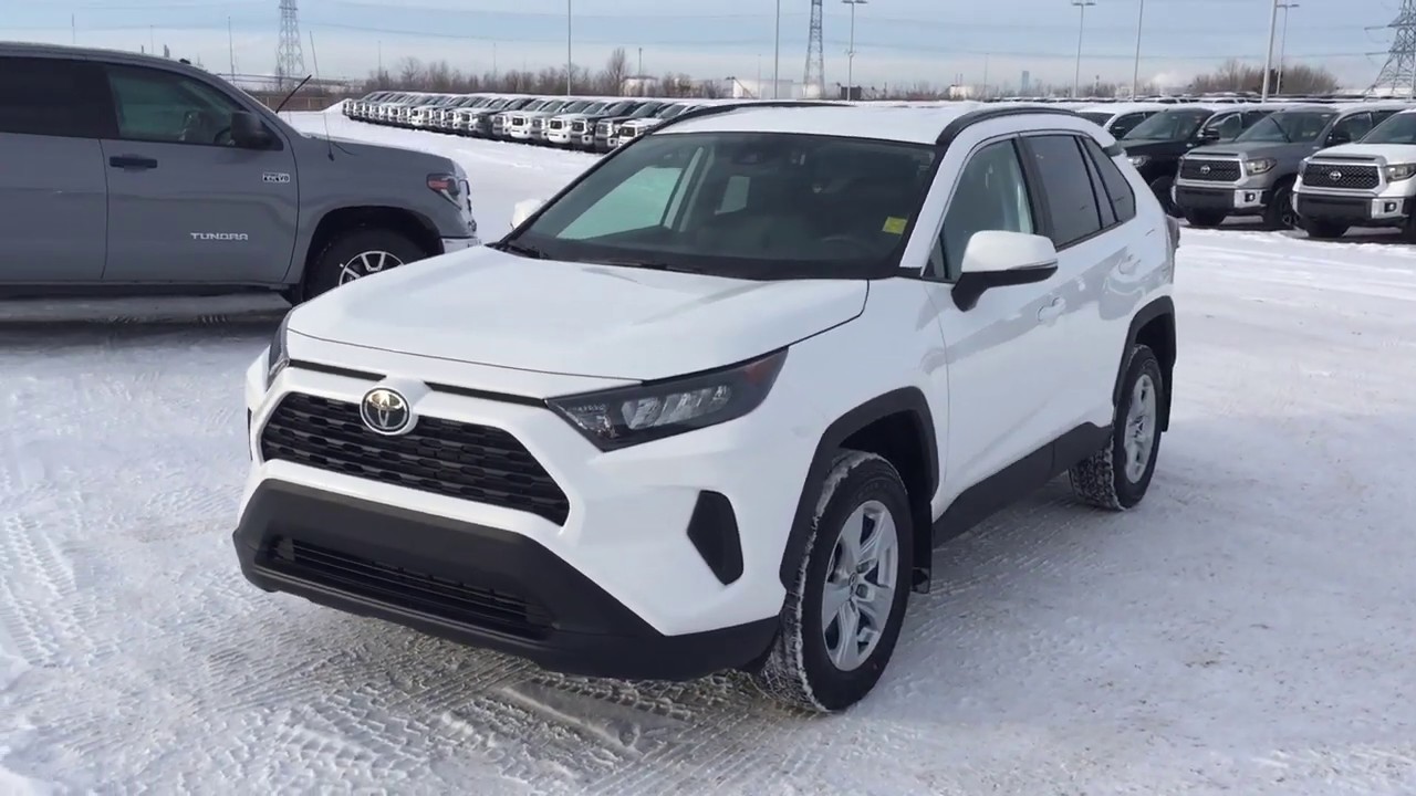2019 Toyota RAV4 LE AWD Review