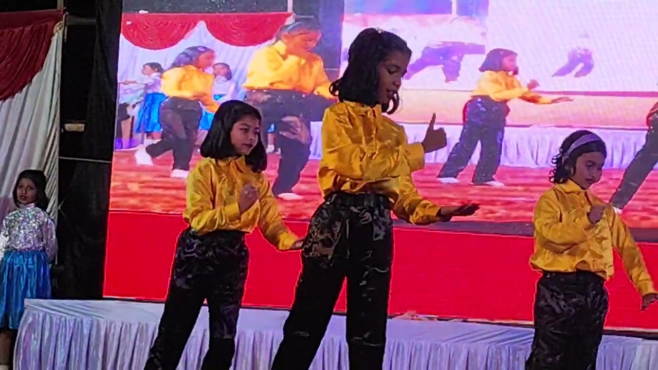 Digital india# robot dance