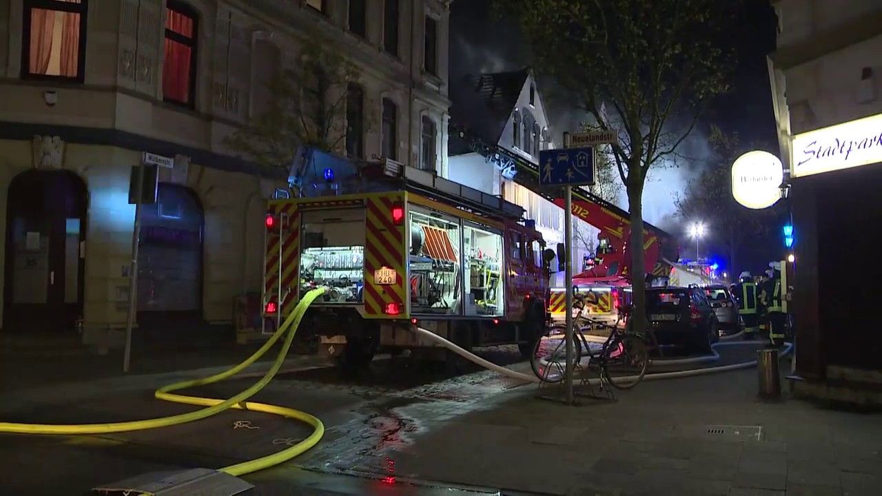 Flammenhölle in Bremerhaven: Bewohner springen aus Angst aus den Fenstern