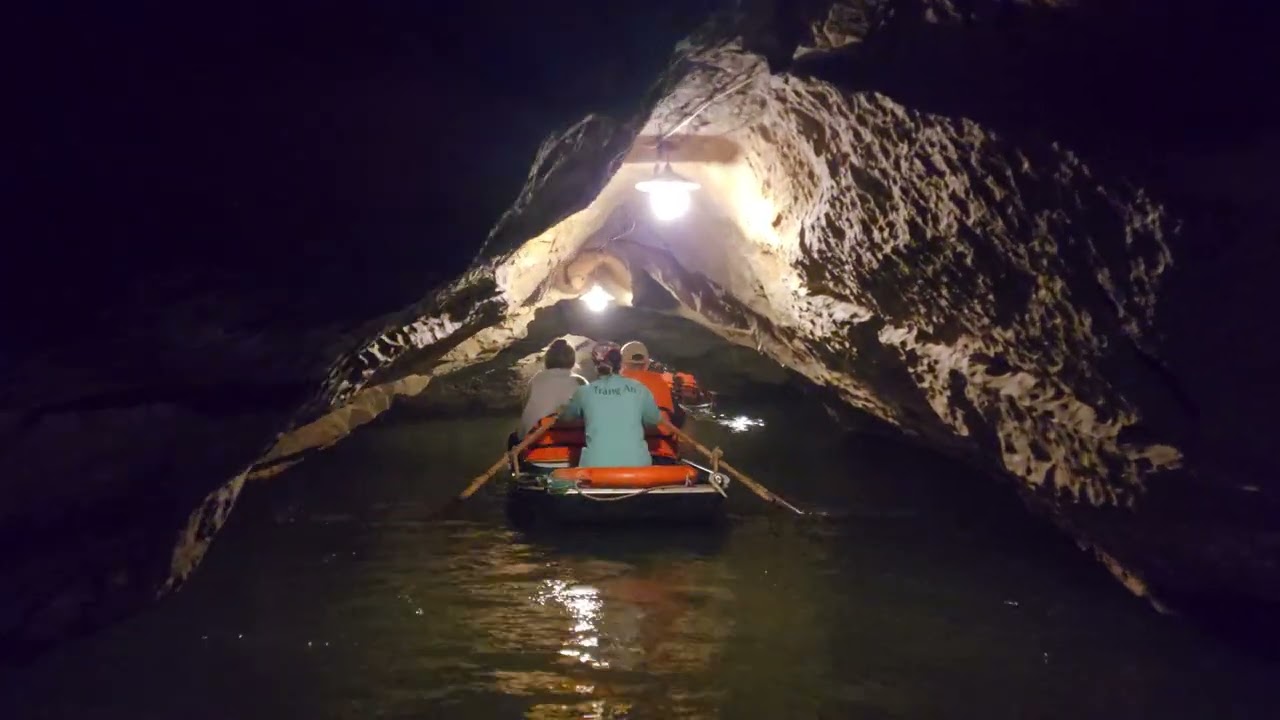 Kayaking at Tràng An Landscape Complex: Ninh Bình, Vietnam