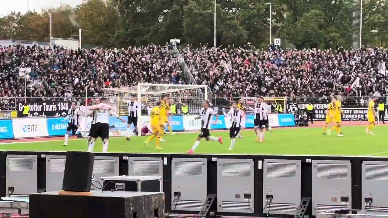 SSV Ulm 1846 - Dynamo Dresden 16.10.2023 Erstes Tor f&uuml;r die Spatzen und Torjubel
