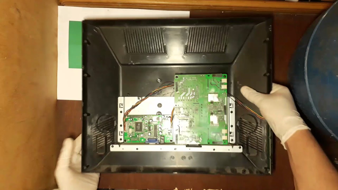 كيفية الإستفادة من شاشة كمبيوتر معطلة كمصباح للإنارة Haw to use the computer screen
