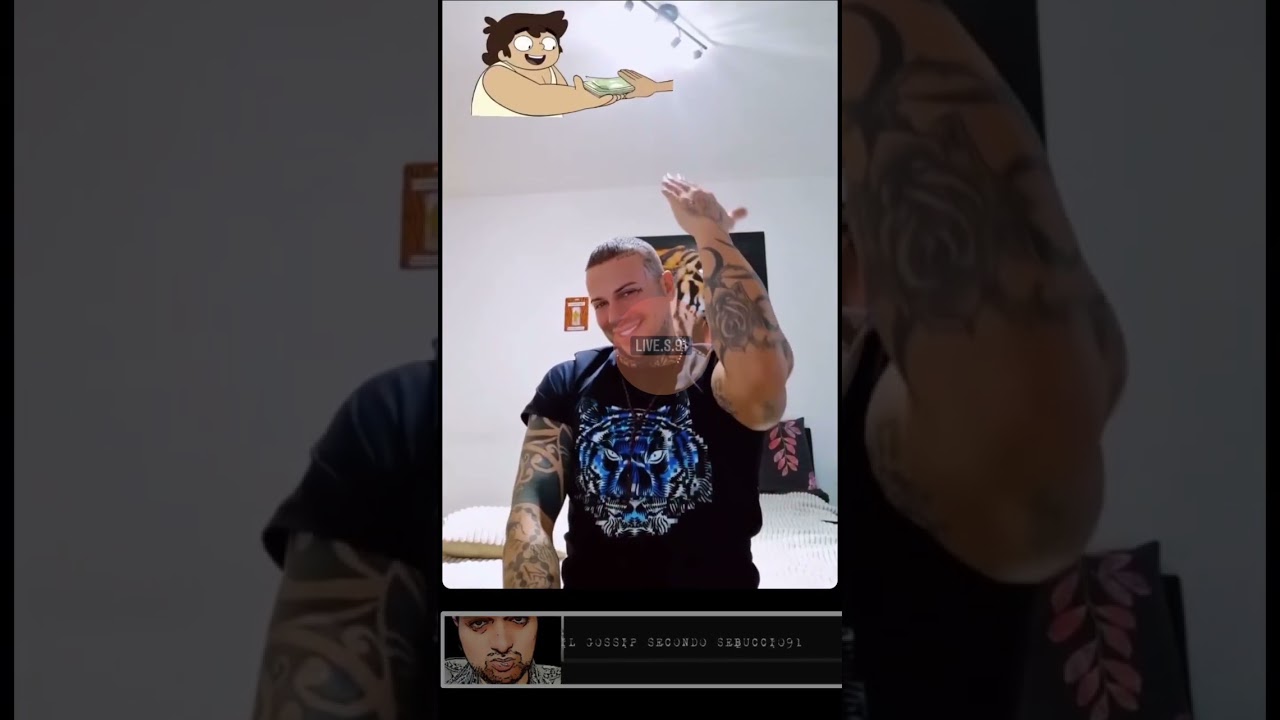 FABIO RUSSO SIK BALLA A RITMO DI MUSICA 🎶 E PENSAI AI CASH 💵 #shorts