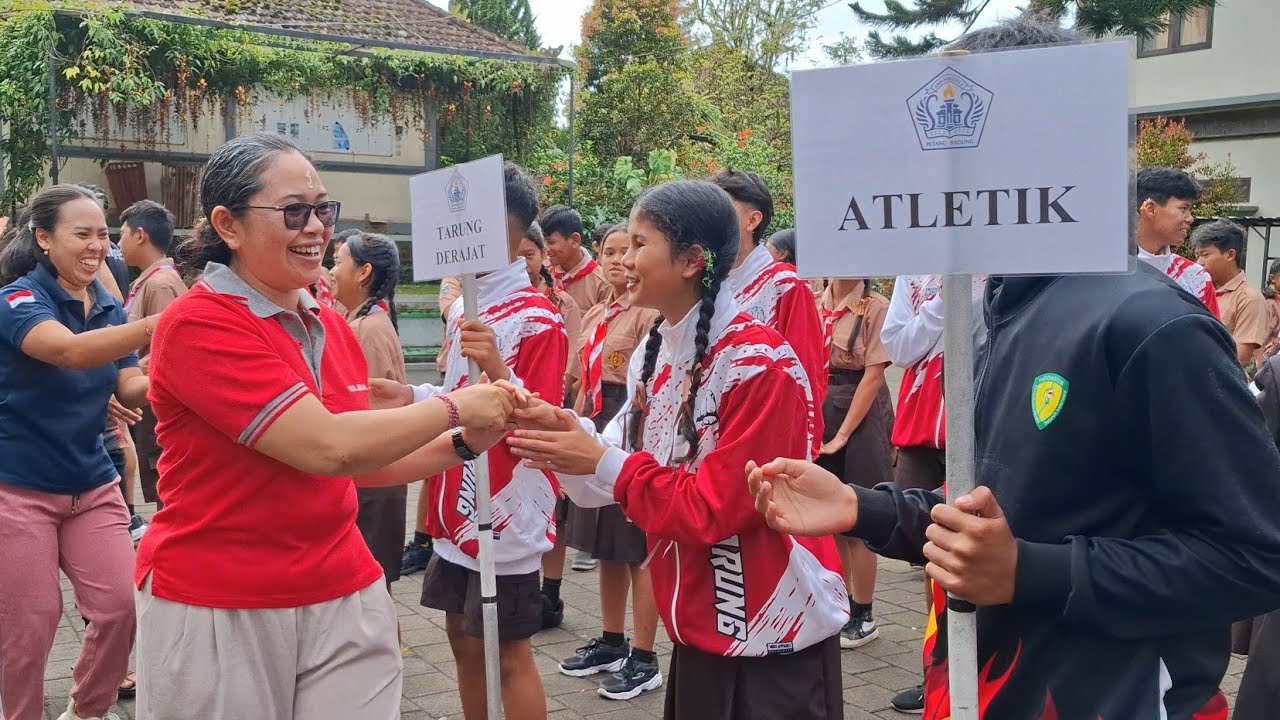 Pelepasan Kontingen Porsenijar 2026 oleh Bapak Kepala SMP Negeri 2 Petang