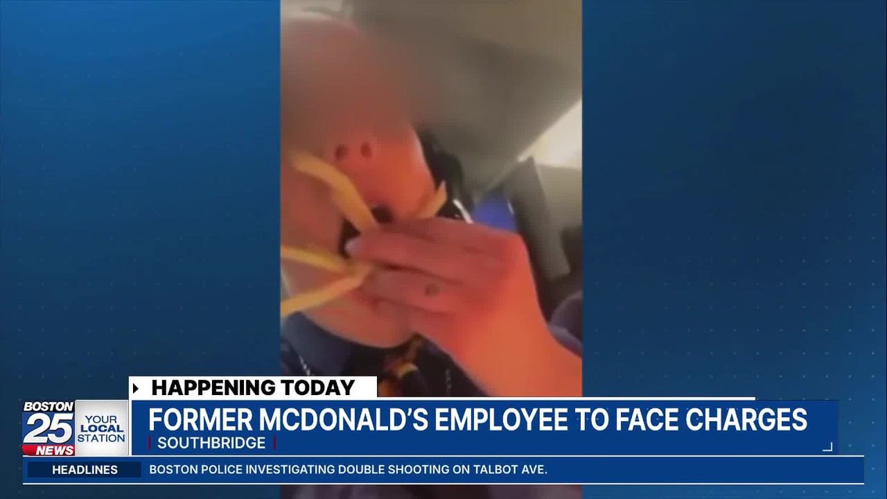 Бывшей сотруднице McDonald&rsquo;s в Массачусетсе предъявлены обвинения после шокирующего вирусного вид...
