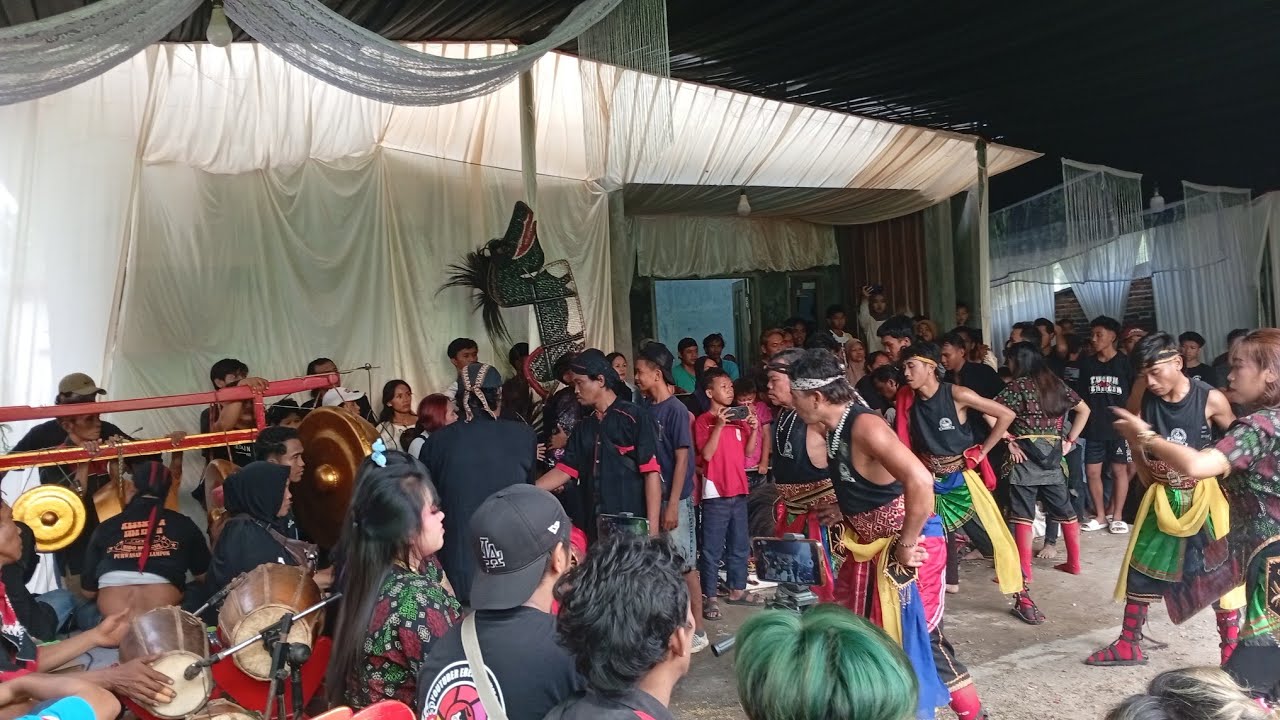 Eling eling oleh Kesenian Tradisional Putra Sido Muncul Jaya Desa Purwosari Klampok 