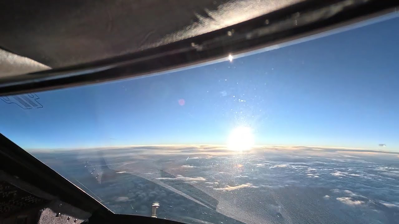 Cockpit Timelapse - North Atlantic Sunrise - New York to Rome