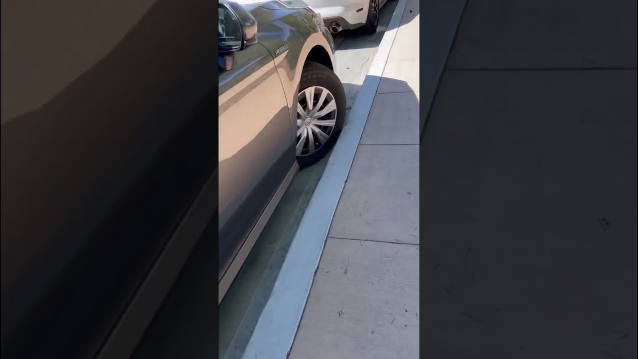 Be honest, do you know which way to turn your tire when parking downhill? How about uphill? #parking