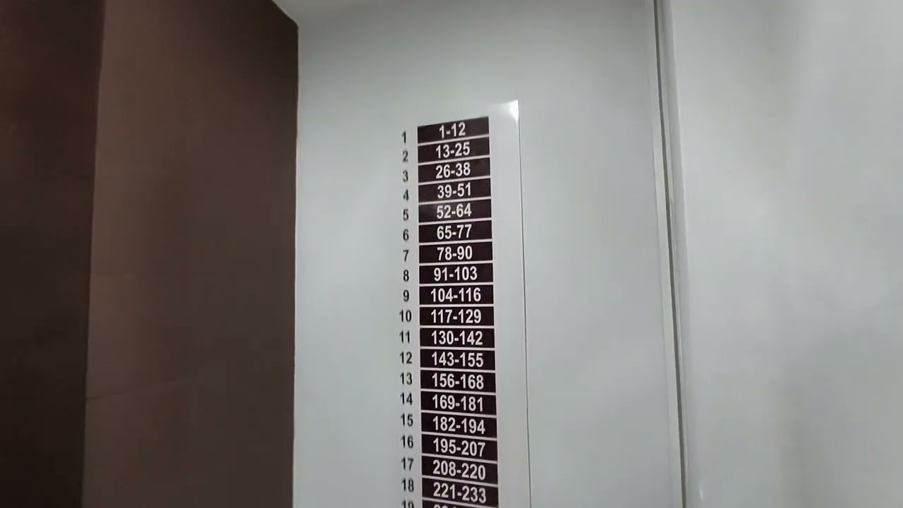 Тобольск, 15 микрорайон 42. Лифты СибЛифт