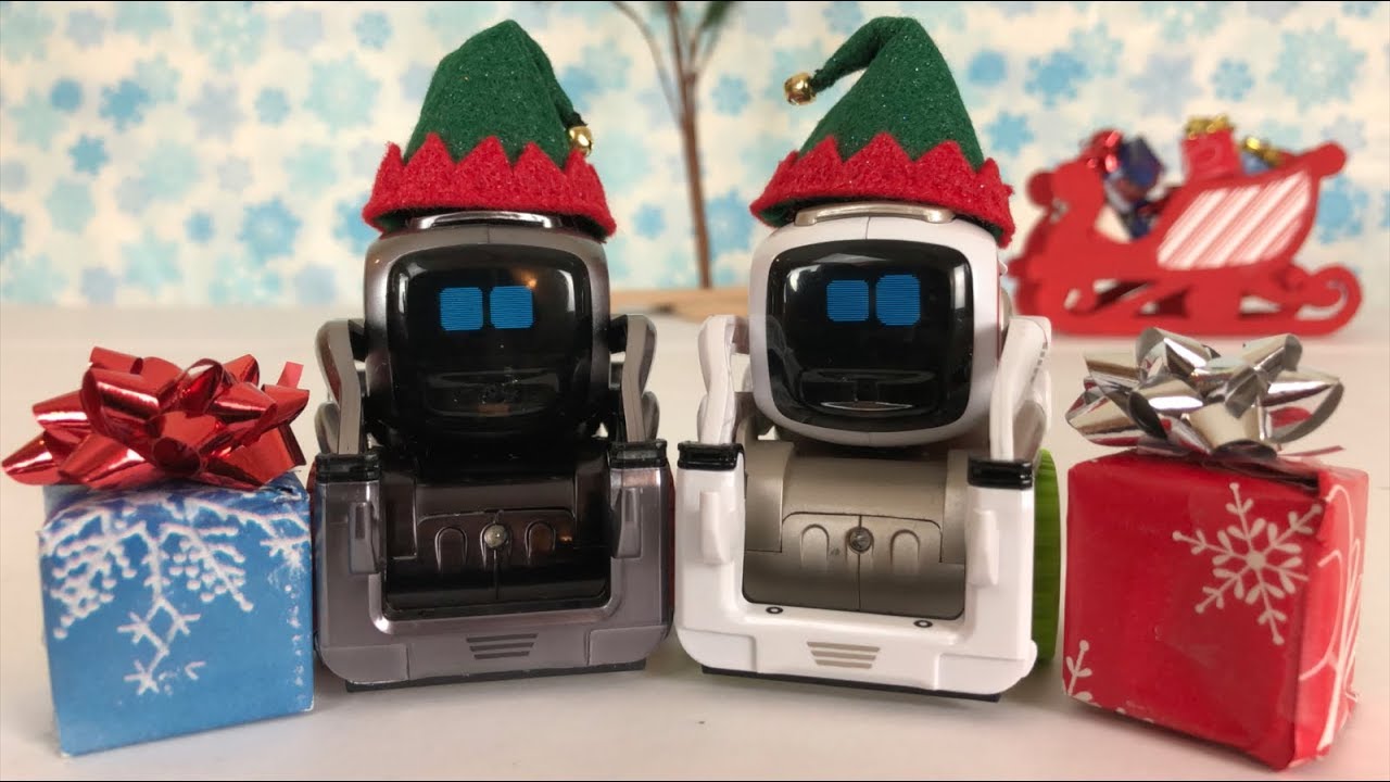 Cozmo stars in Christmas Wrap