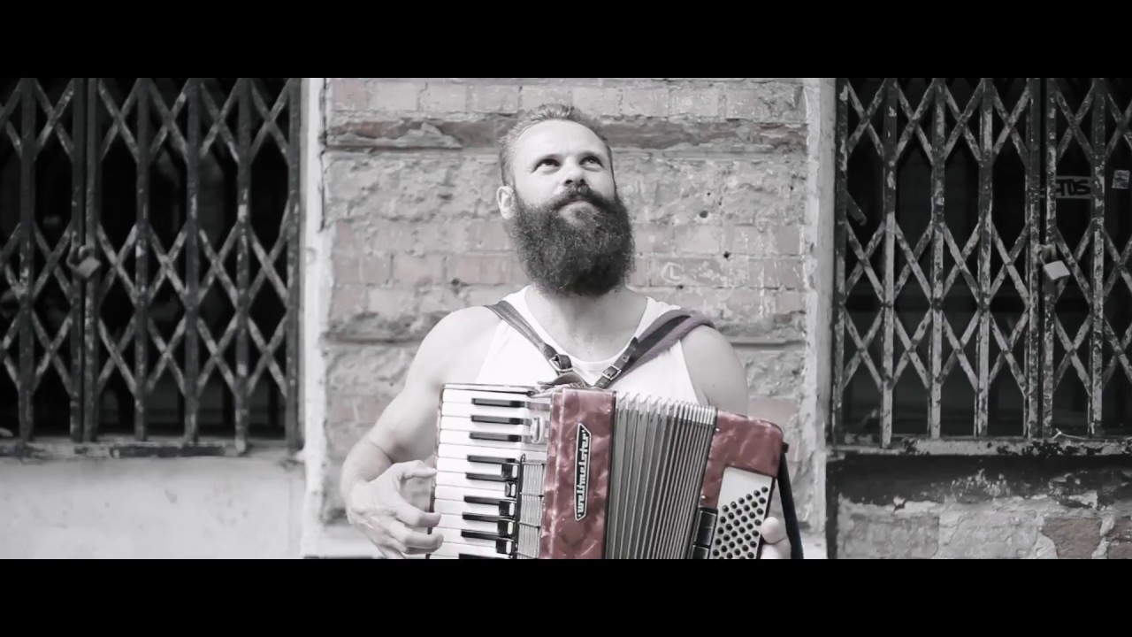 Witek Muzyk Ulicy - Ja się w Tobie zakochałem [ Official Video ]