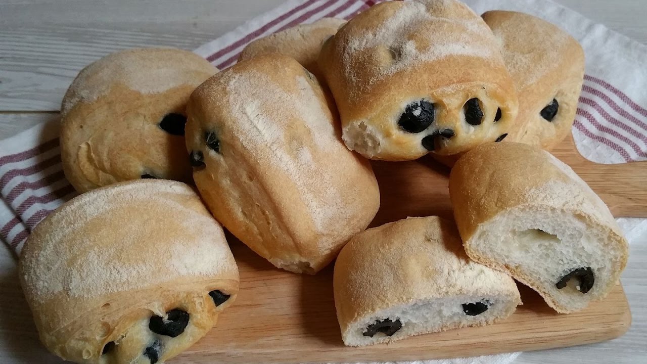 Le vere Pucce Salentine alle olive, Ricetta Semplice e Veloce