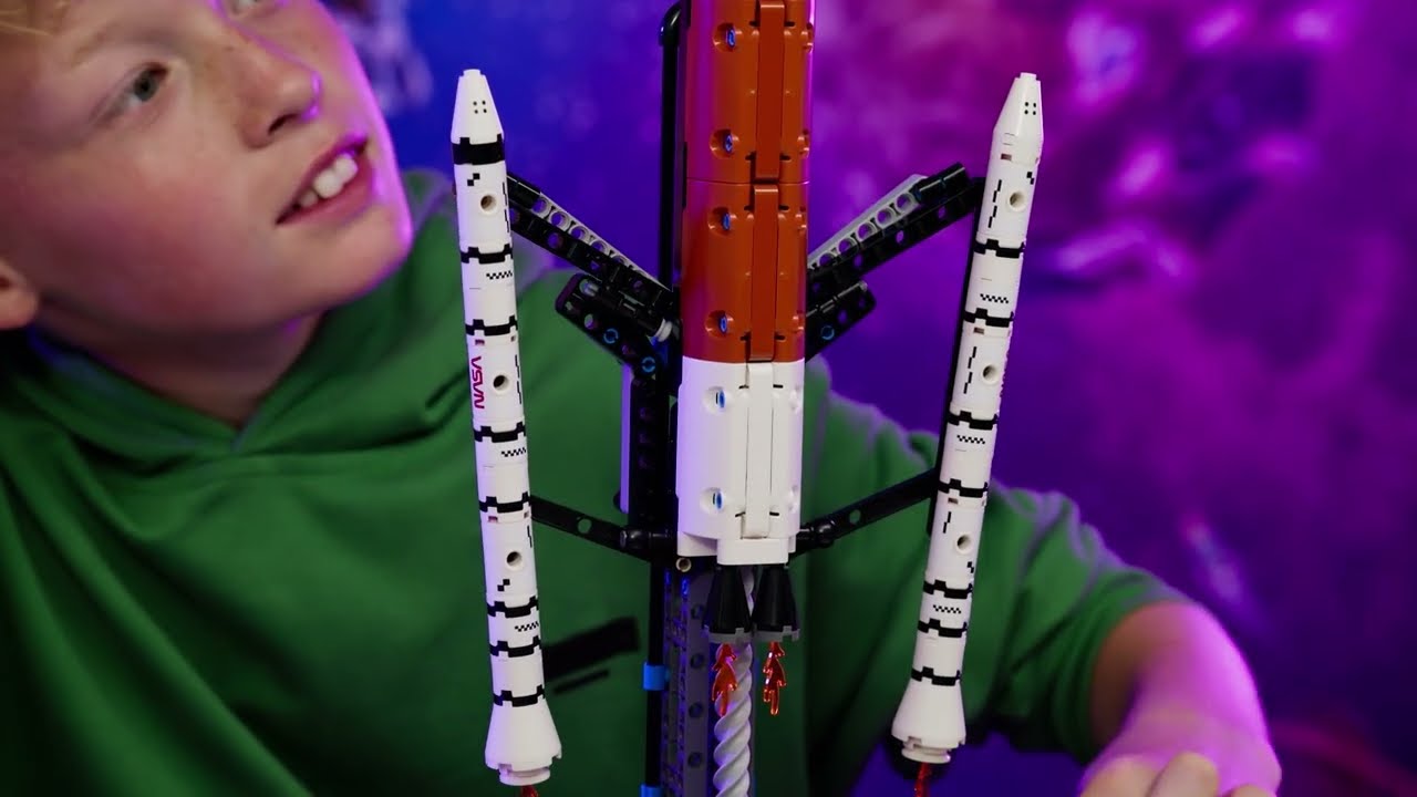 LEGO&reg; Technic&trade; NASA Artemis Space Launch System Rocket set 42221