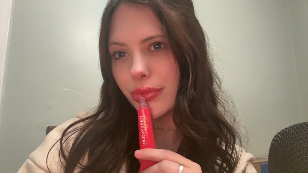 ASMRSLAYmas Applying Lip Gloss💄💋 (Mouth Sounds)
