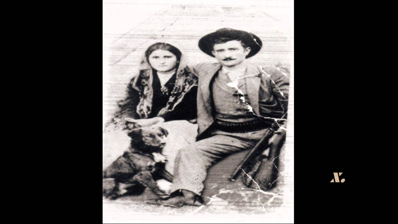 Αμυγδαλάκι τσάκισα - Κατερίνα Παπαδοπούλου
