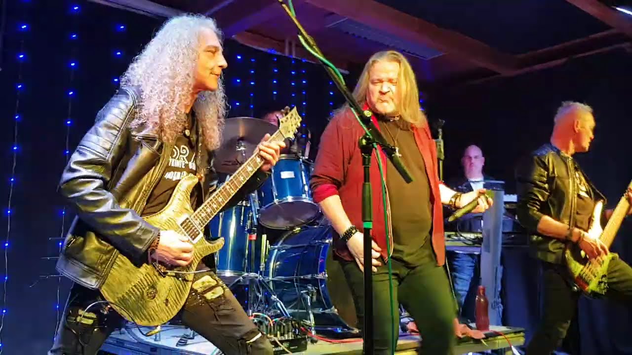 Korál Tribute Band: Tudom én is megnyugodnék (Legenda 2025. 12. 19.) - Korál cover
