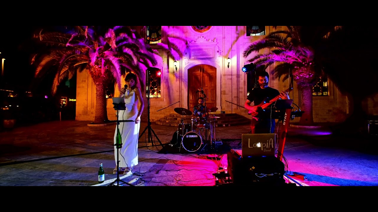 Amado Mio live cover version by Loopia (Festival Τέχνη καθ'οδόν)