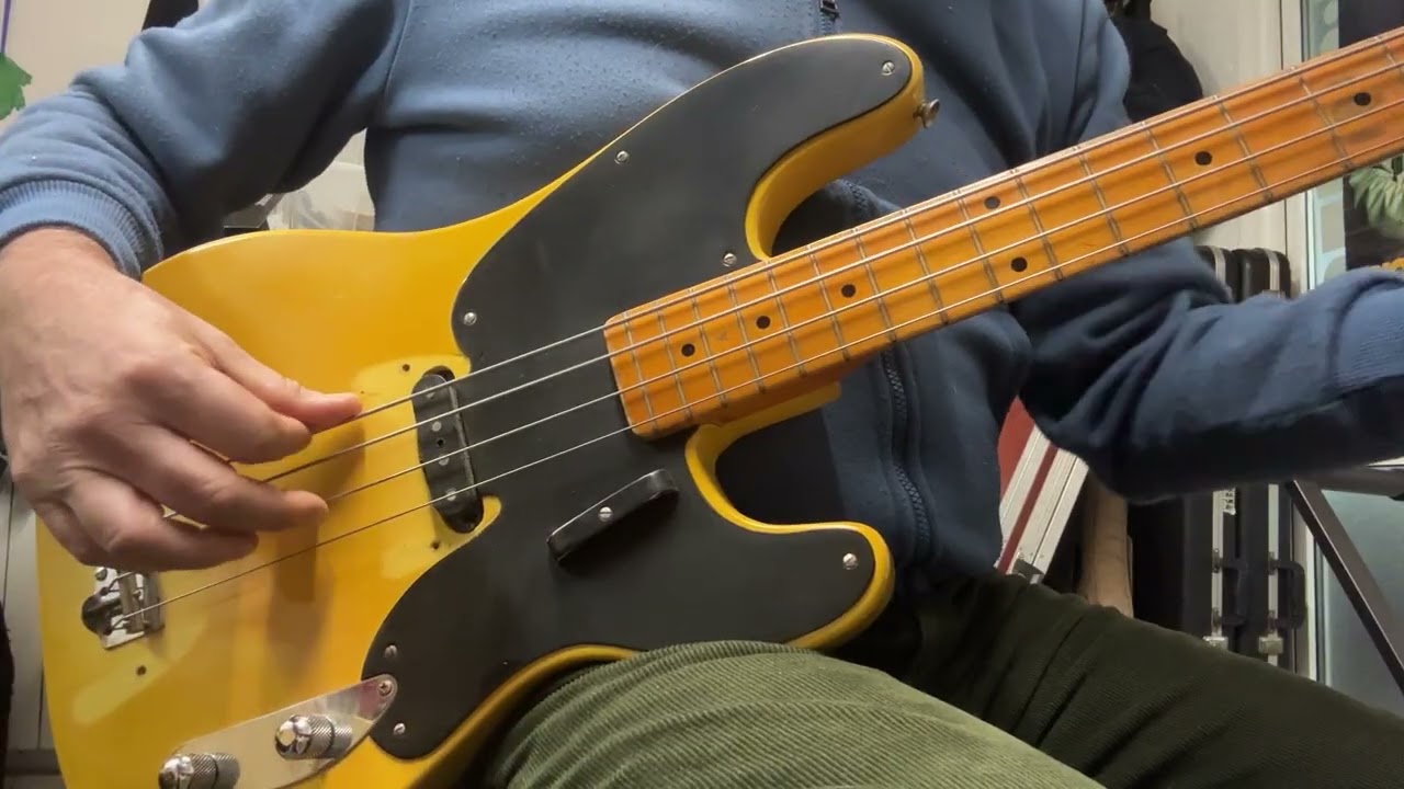 1953 Fender Precision Bass - Blond - Thomastik Flatwound Strings