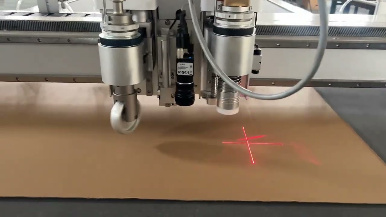 ZXT Automatic Corrugated Paper Loading Digital Knife Cutting Machine