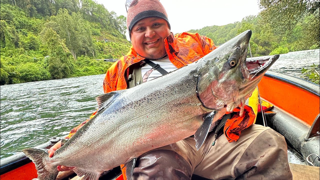 Pescando chinook en el Río Bueno