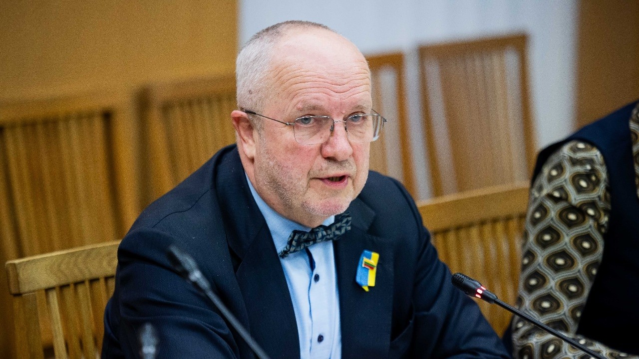 Nuversti Seimo pirmininko nepavyko, jis šią iniciatyvą vadina noru pasirodyti
