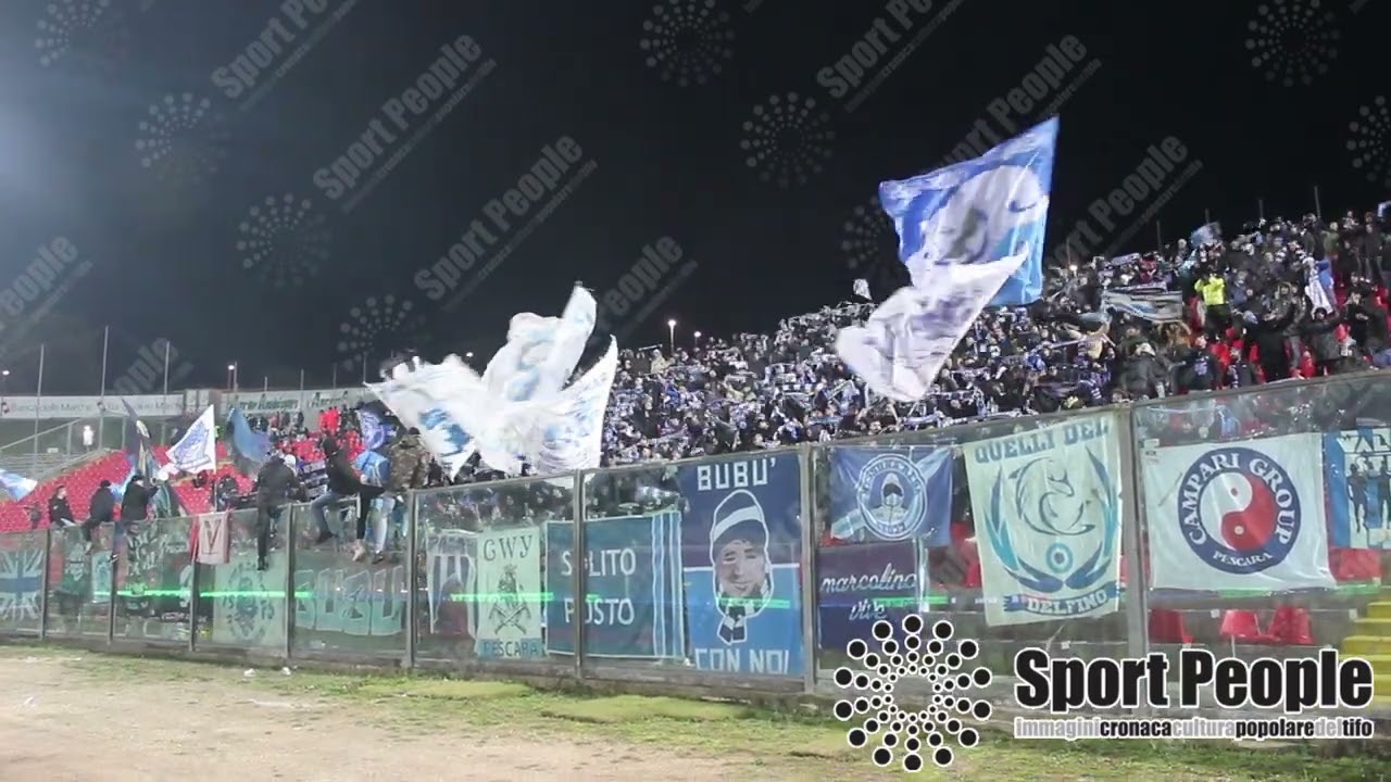 ⚪🔵 Pescara l'arrivo, la pirotecnica, il tifo ad Ancona 2023-24