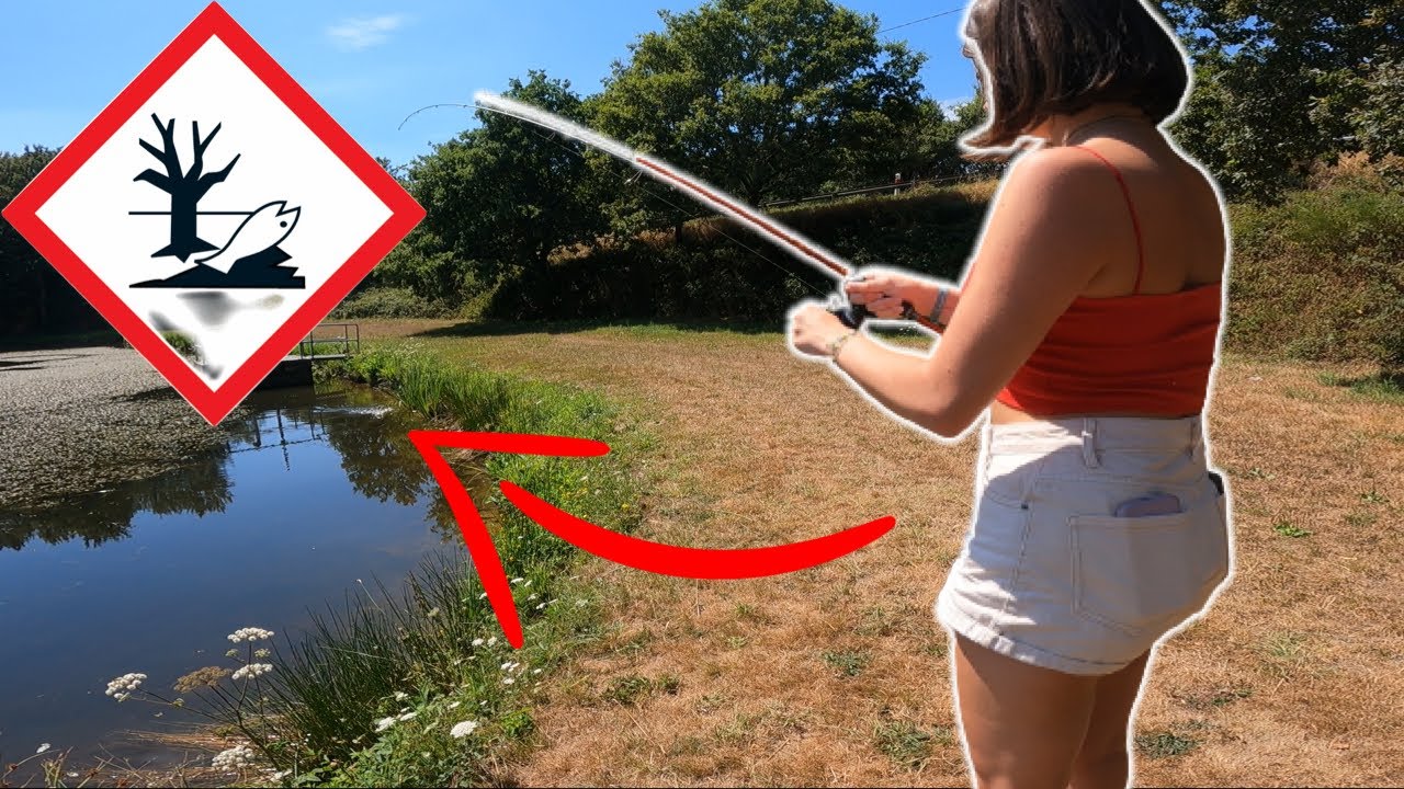 Elle P&Ecirc;CHE ce POISSON pour la premi&egrave;re fois dans cet &Eacute;TANG POLLU&Eacute; !!!