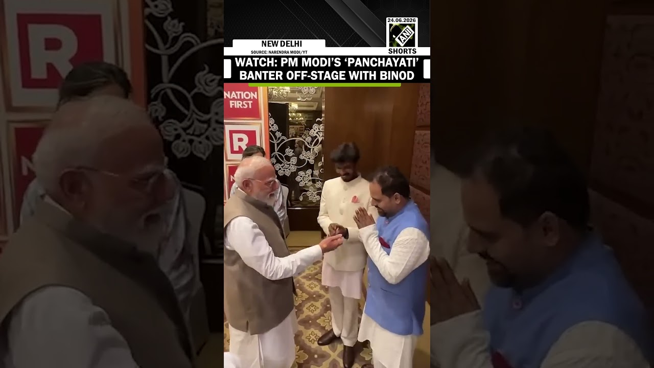 WATCH: PM Modi&rsquo;s &lsquo;Panchayati&rsquo; banter off-stage with &lsquo;Binod&rsquo; goes viral