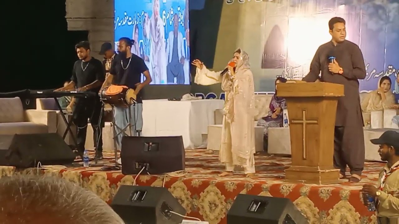 Worshiper Angela Robin blessed meeting dholak play Joshua Amjad keyboard play Justin ❤️