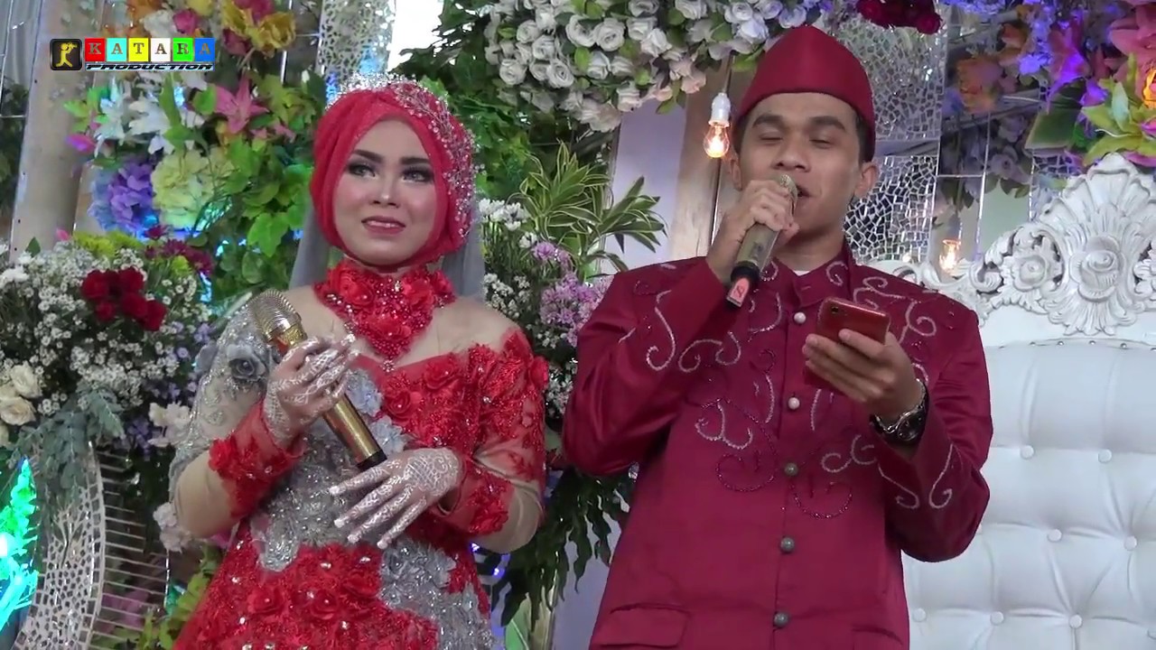 Makes You Emotional ‼️ The Bride and Groom Sing a Sholawat Song After the Wedding Ceremony