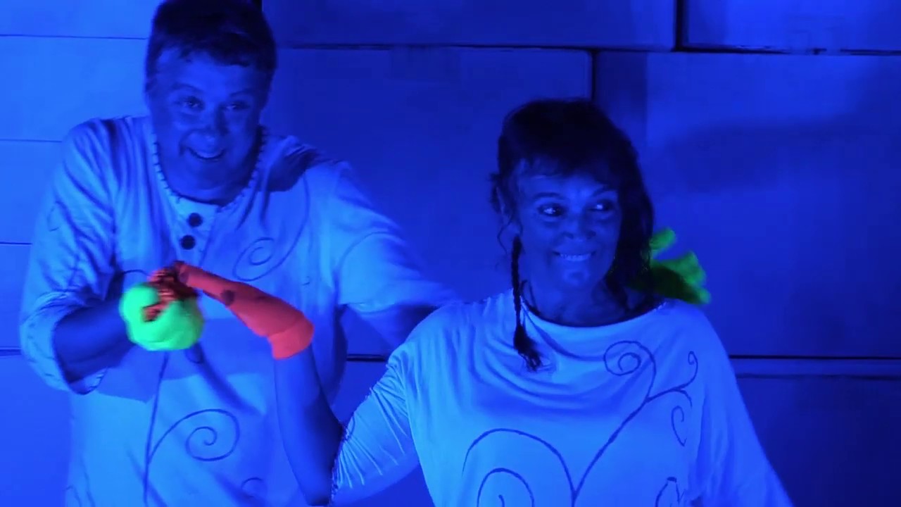 MANS. Espectacle complert. Nadons. Teatre per bressol i cicle infantil