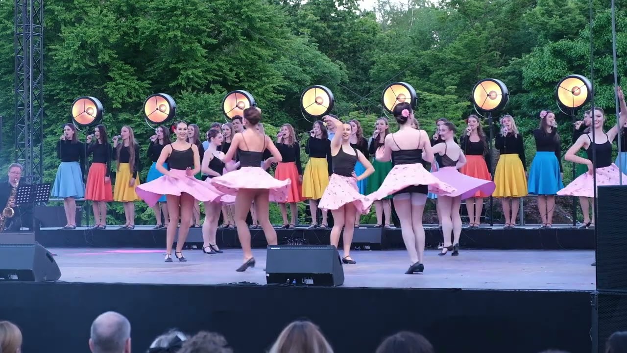 Serduszko puka w rytmie cha cha - Słowianki