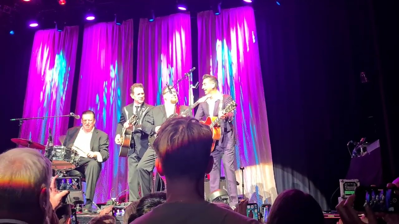 Chris Isaak invited Danny Vera live on stage @013 Tilburg 2023 July 4