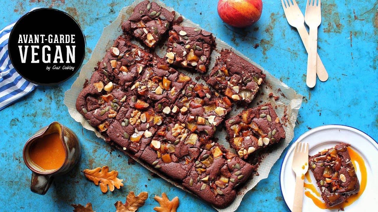 TOFFEE APPLE BROWNIE & CARAMEL SAUCE | @avantgardevegan by Gaz Oakley