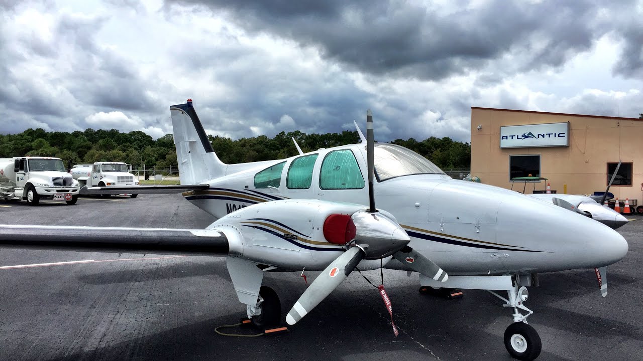 Pilot VLOG Wrong Frequency - Flying Beechcraft Baron From SGJ-LAL