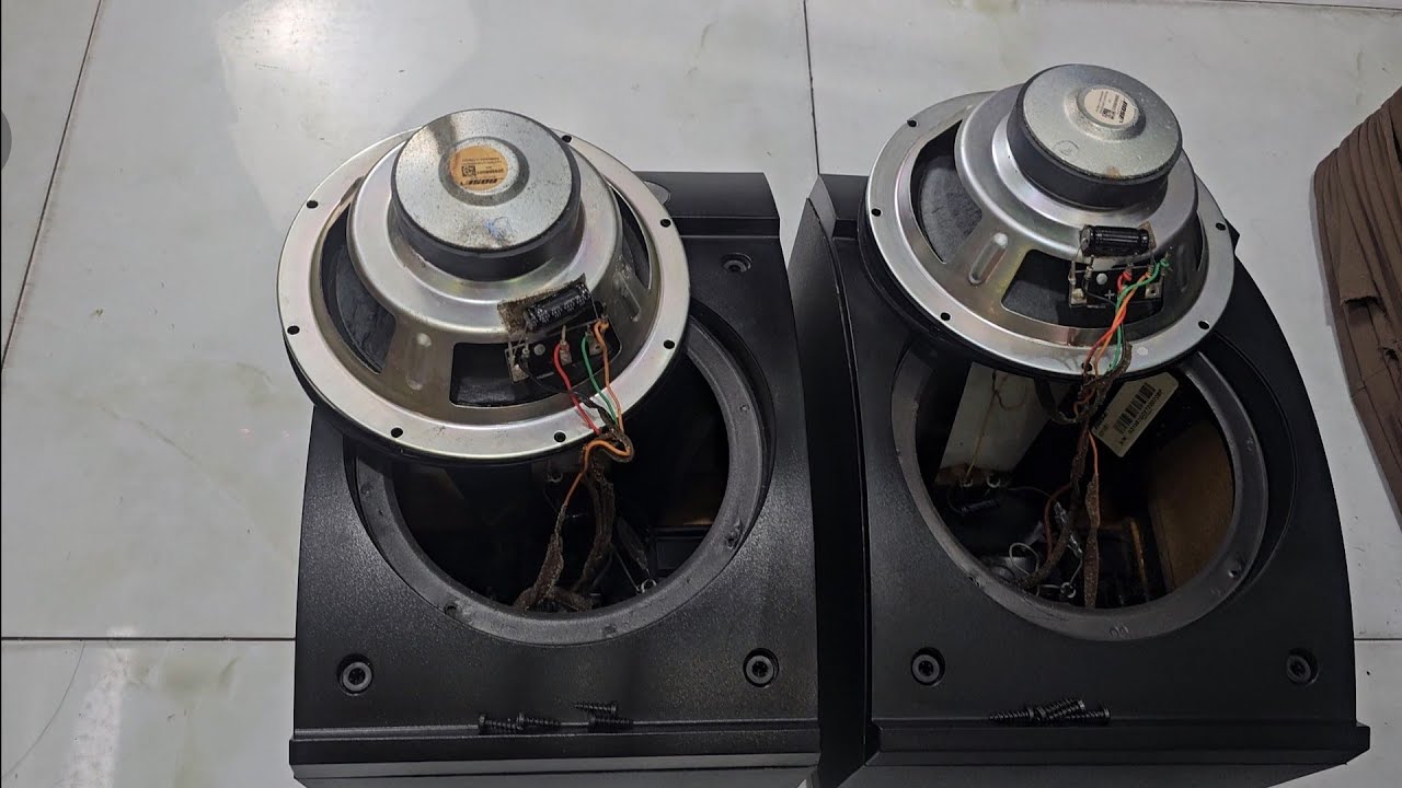 Loa Nòi chuyên Karaoke. BOSE MODEL 301SERI 5.LOA ĐẸP NGUYÊN BẢN.Giá bán 4,9 tr.LH:A QUÝ